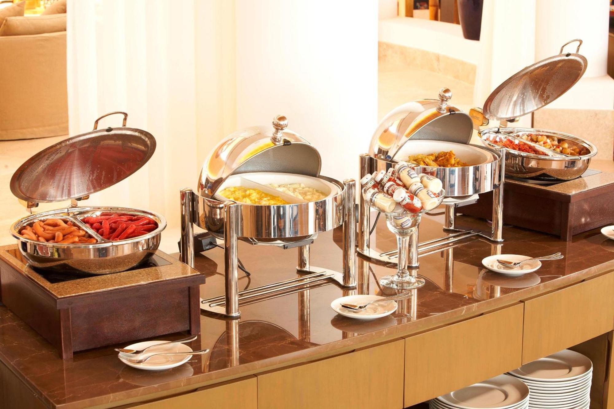 Hotel Paracas, A Luxury Collection Resort, Παράκας Εξωτερικό φωτογραφία A selection of chafing dishes