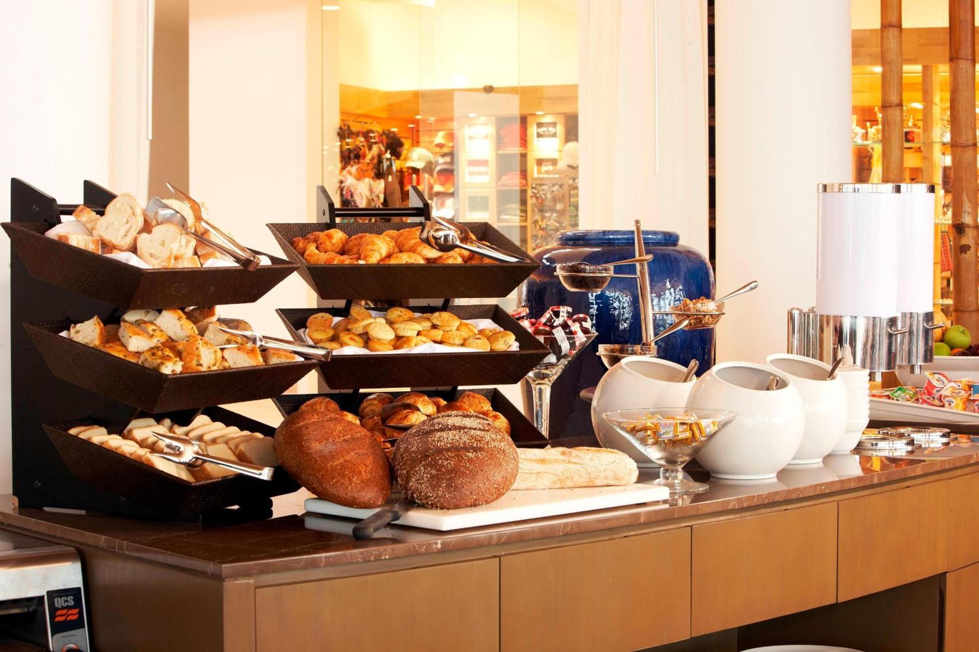Hotel Paracas, A Luxury Collection Resort, Παράκας Εξωτερικό φωτογραφία A buffet at a hotel